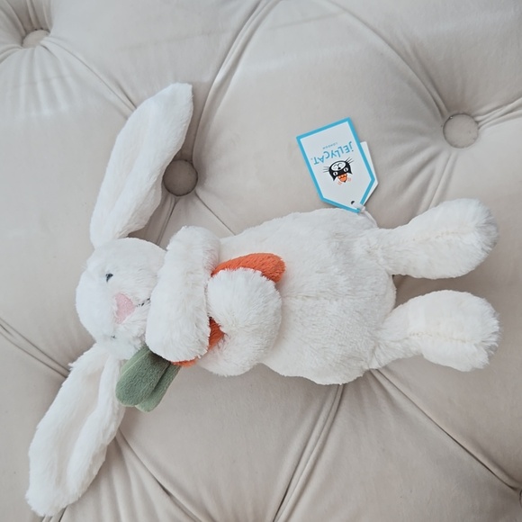 Jellycat White Bunny with Orange Carrot - Picture 5 of 6